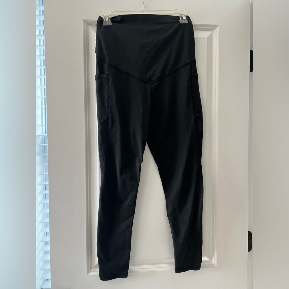 Maternity leggings size small